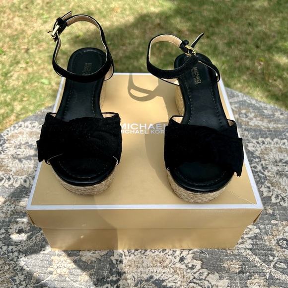 MICHAEL- Michael Kors Mid Wedges - women’s size 5.5 - Picture 6 of 15